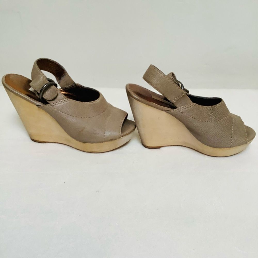 CYNTHIA VINCENT TAN WEDGE PLATFORM SANDALS 6